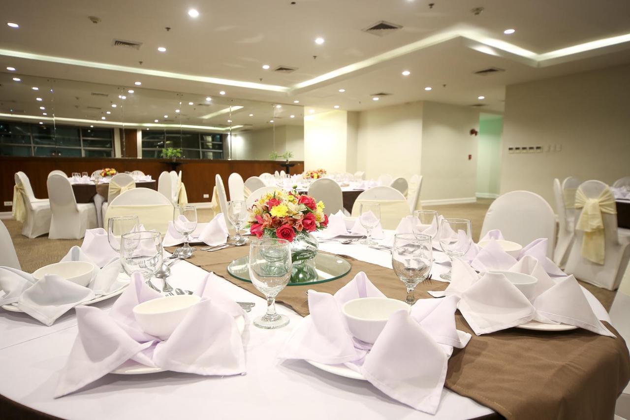 Infinity Tower Suites Makati City Exteriér fotografie