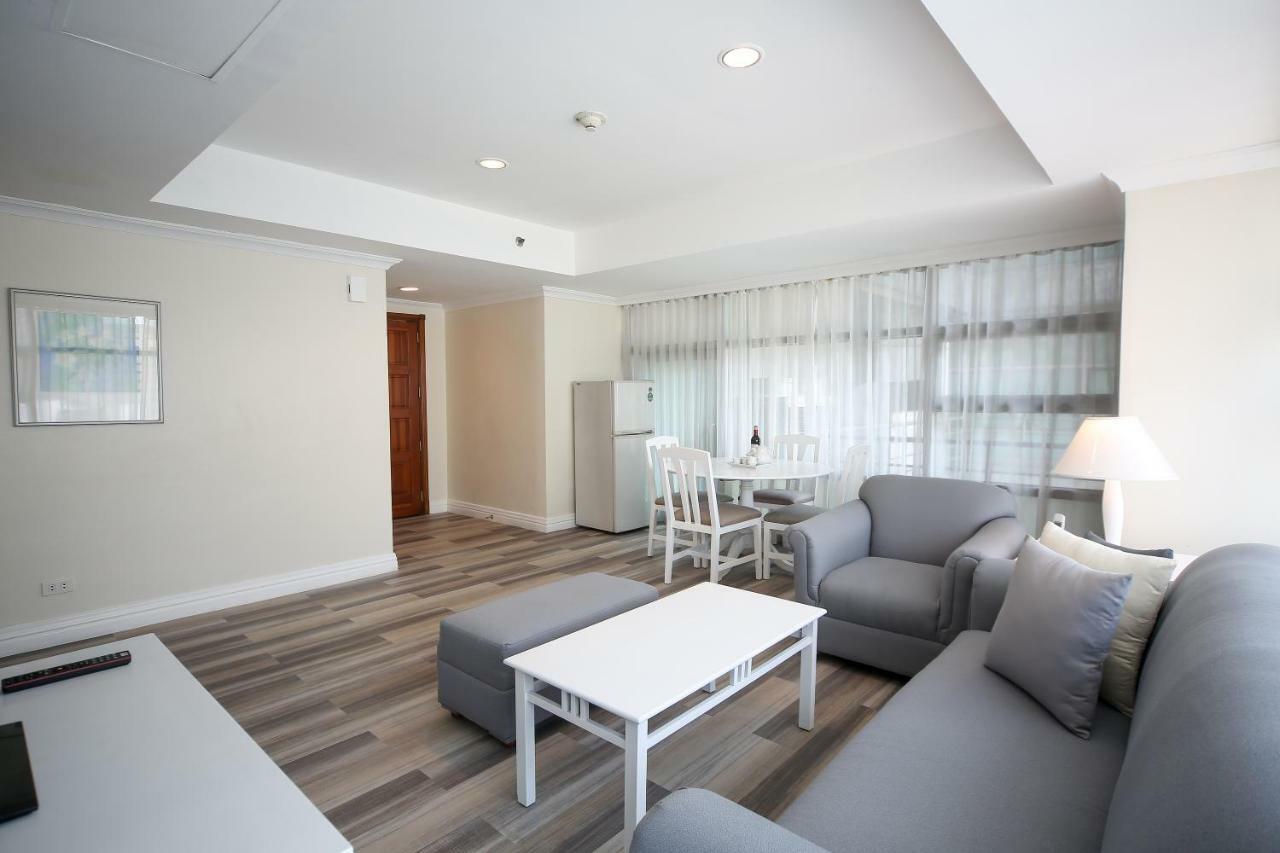 Infinity Tower Suites Makati City Exteriér fotografie