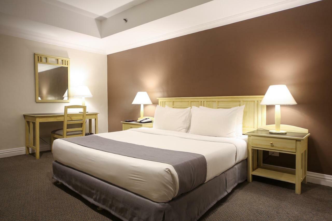 Infinity Tower Suites Makati City Exteriér fotografie