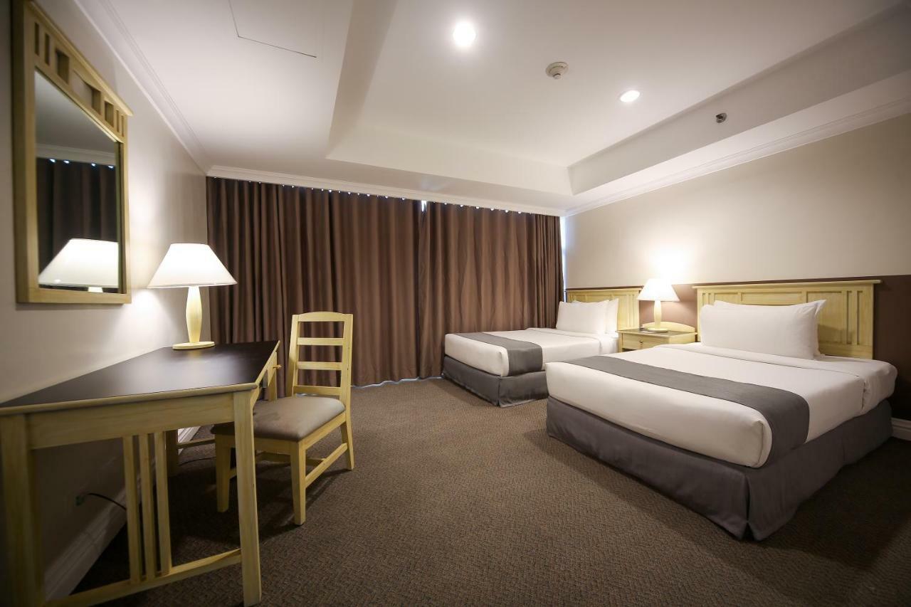 Infinity Tower Suites Makati City Exteriér fotografie